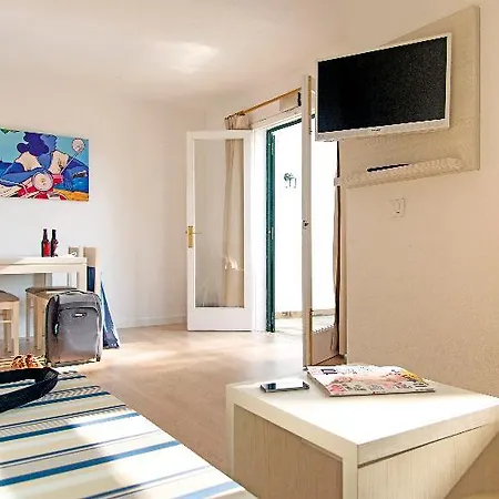 Apartamentos Cala Blanca *