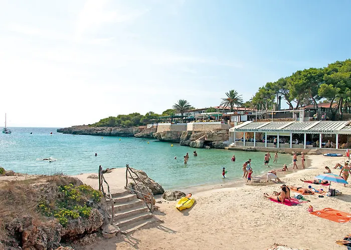 Apartamentos Cala Blanca 아파트