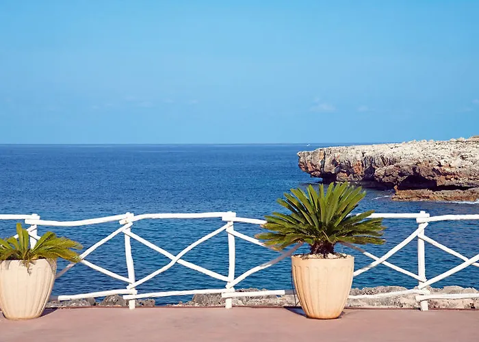 Apartamentos Cala Blanca 칼라 블랑카