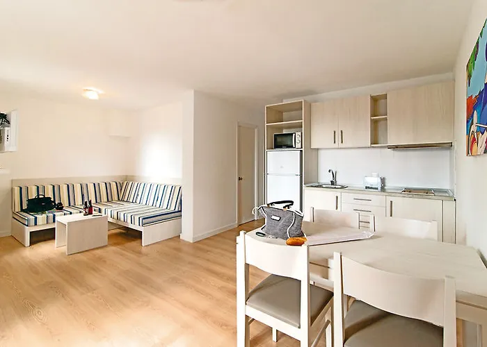 Apartamentos Cala Blanca Cala Blanca (Menorca)